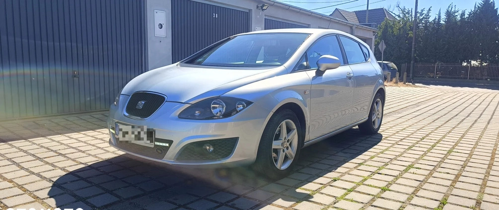 Seat Leon cena 17900 przebieg: 302000, rok produkcji 2010 z Gniezno małe 436